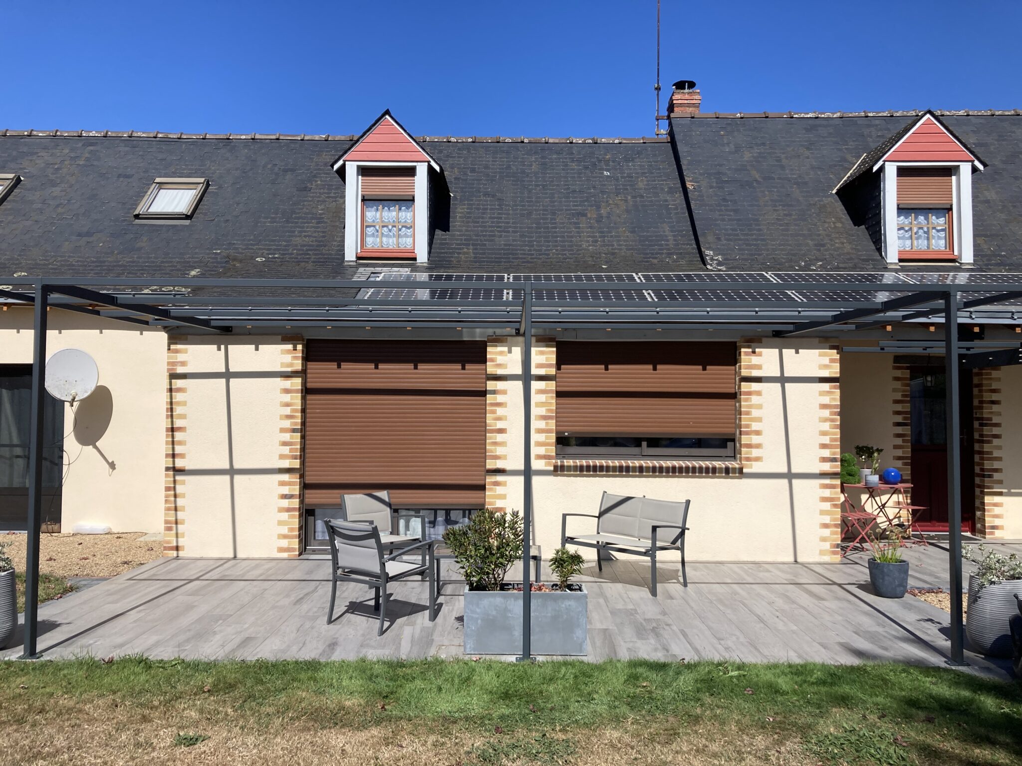 pergola3 chaudronnerie métallerie mecano soudure tôlerie tuyauterie agroalimentaire acier inox alu serrurerie escalier portail garde corps verrière véranda menuiserie pergola passerelle mezzanine charpente métal design atelier sur mesure qualité savoir faire bâtiment architecture industriel rénovation particulier professionnel